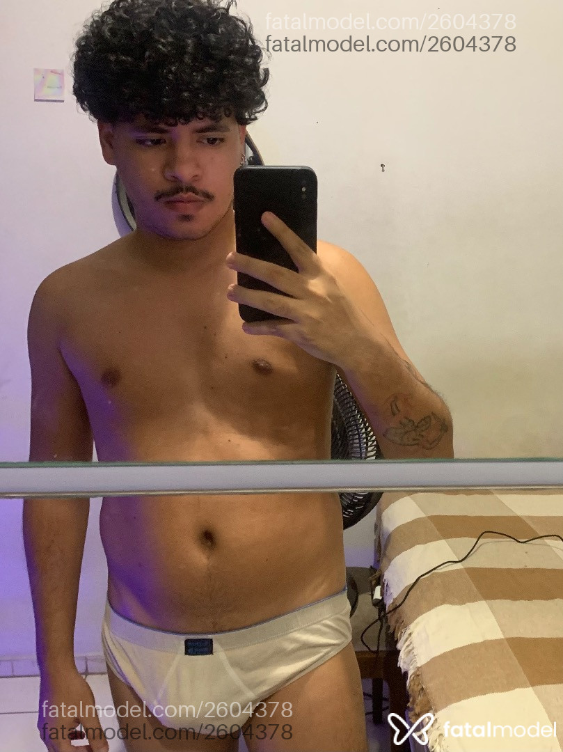 Acompanhante homem morena (o) de olhos pretos em Virtual - Lukas