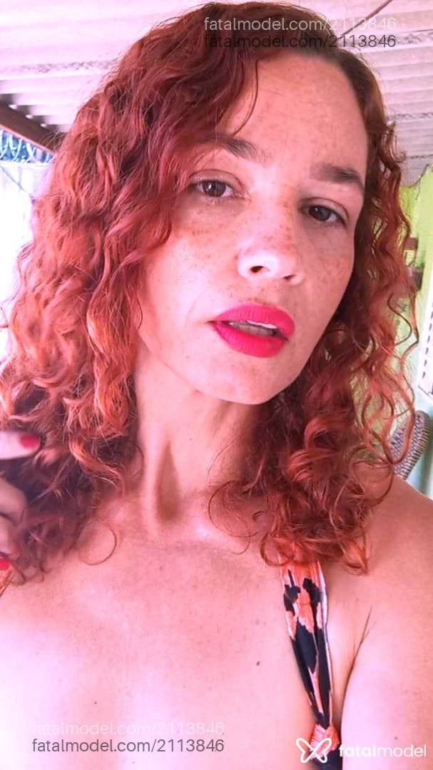 Acompanhante mulher ruiva (o) de olhos castanhos - Anny