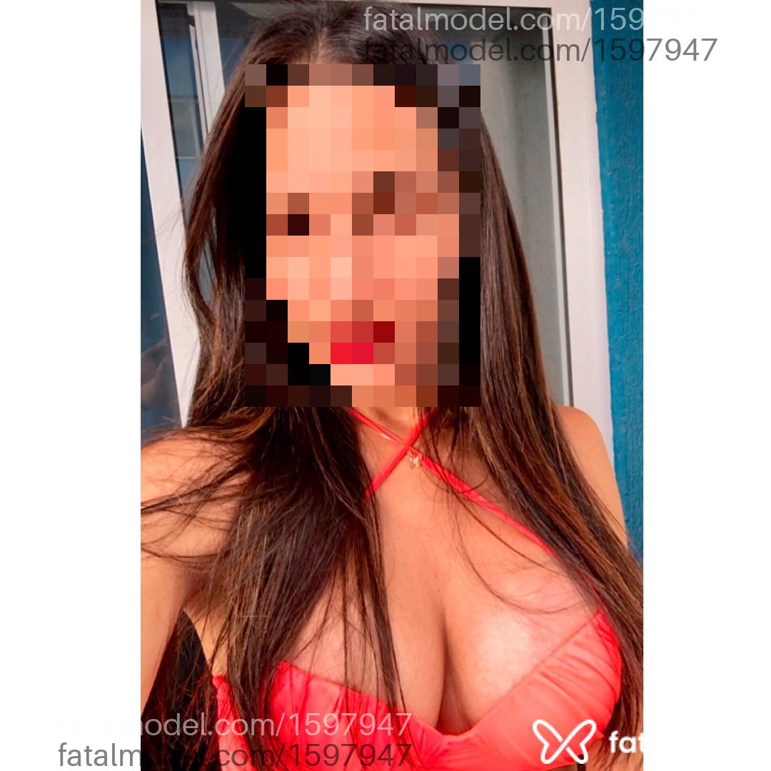 Acompanhante não-binário com cabelo castanho de olhos mel - ZOE AMETISTA Acompanhante não-binário com cabelo castanho de olhos mel - ZOE AMETISTA