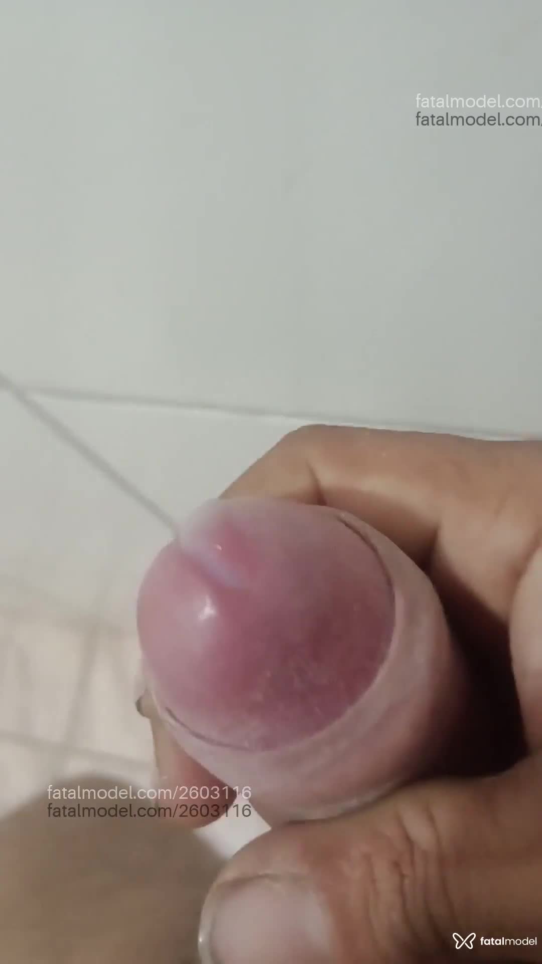 Acompanhante homem com cabelo castanho de olhos pretos em Aparecida de Goiânia - Douglas