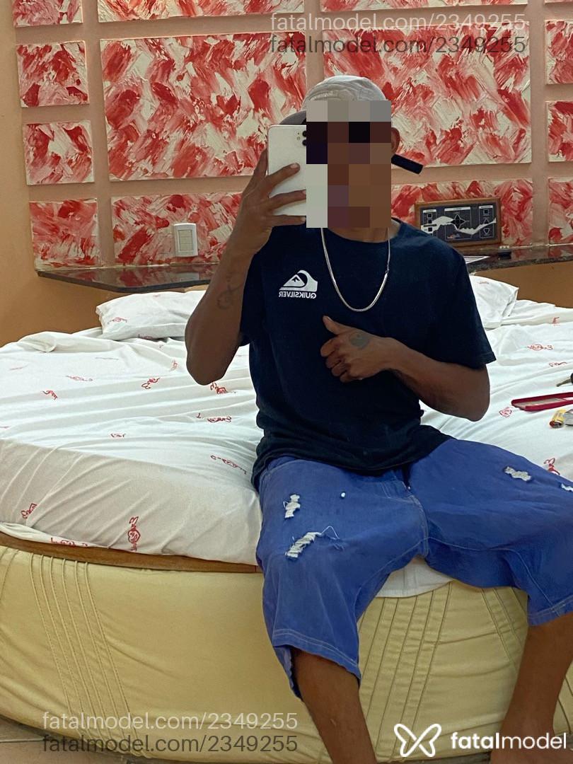 Acompanhante homem com cabelo castanho de olhos castanhos em Tupi Paulista - Denny