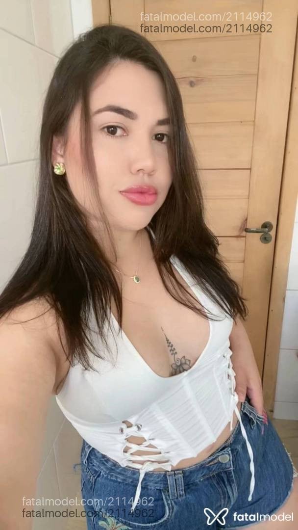 Acompanhante mulher com cabelo castanho de olhos castanhos em Uberaba - Ana Julia