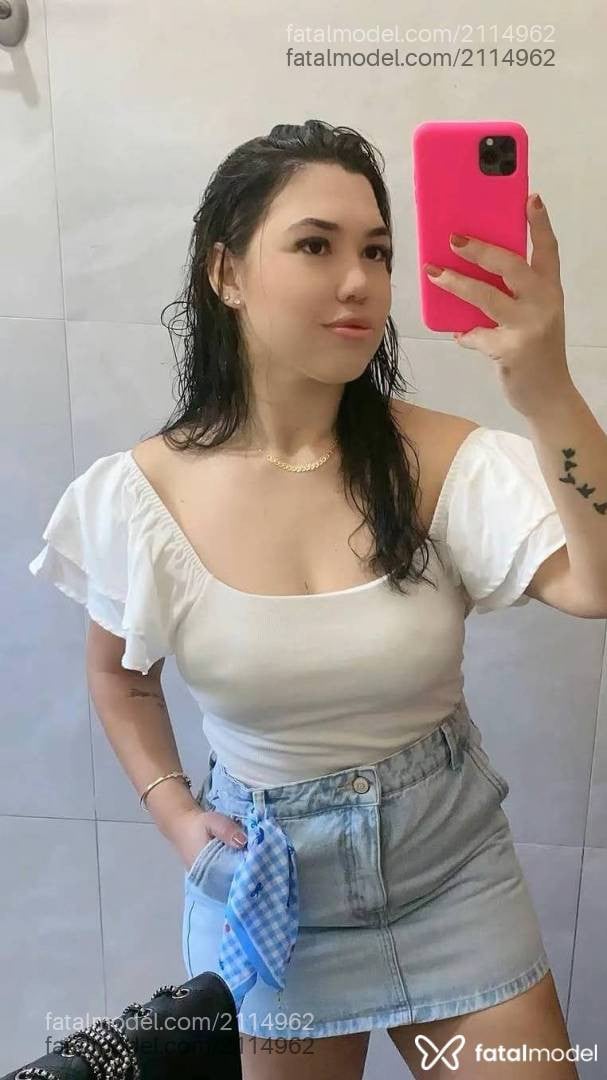 Acompanhante mulher com cabelo castanho de olhos castanhos - Ana Julia Acompanhante mulher com cabelo castanho de olhos castanhos - Ana Julia