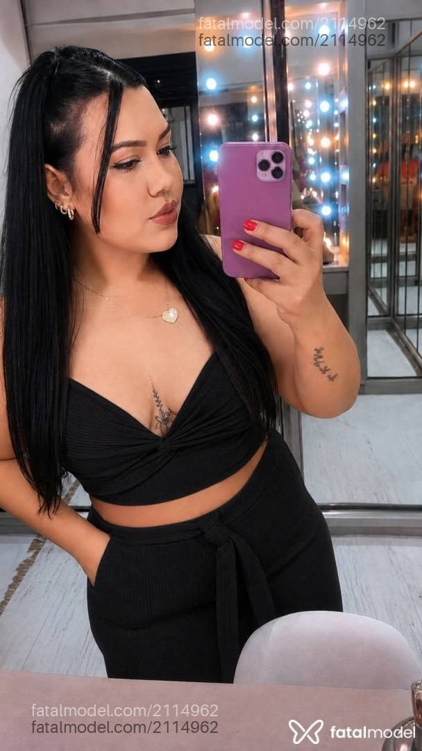 Acompanhante mulher com cabelo castanho de olhos castanhos - Ana Julia