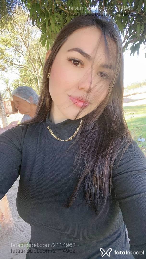 Acompanhante mulher com cabelo castanho de olhos castanhos - Ana Julia