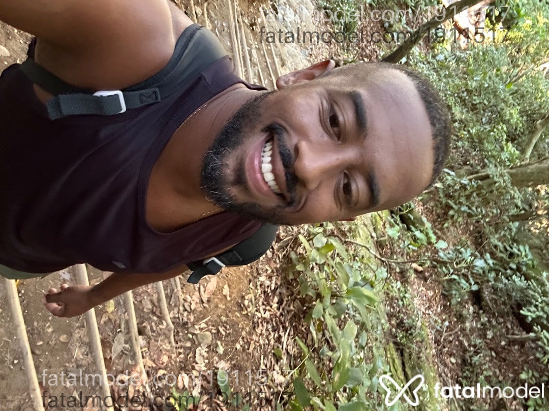 Acompanhante homem morena (o) de olhos castanhos em Rio de Janeiro - Cesar