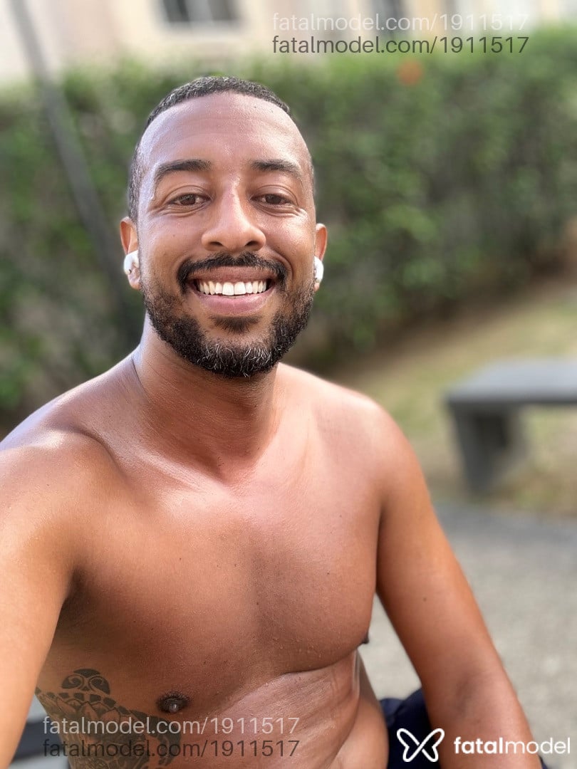 Acompanhante homem morena (o) de olhos castanhos em Rio de Janeiro - Cesar