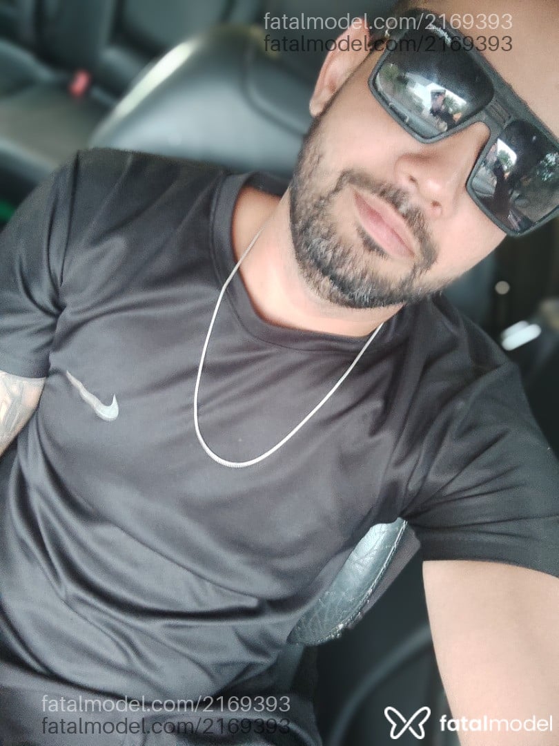 Acompanhante homem morena (o) de olhos castanhos em Itapemirim Acompanhante homem morena (o) de olhos castanhos em Itapemirim - Heitor