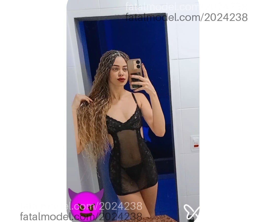 Acompanhante mulher com cabelo castanho de olhos verdes em Belo Horizonte - Manoela