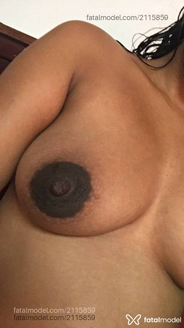 Acompanhante mulher morena (o) de olhos castanhos - Ariana