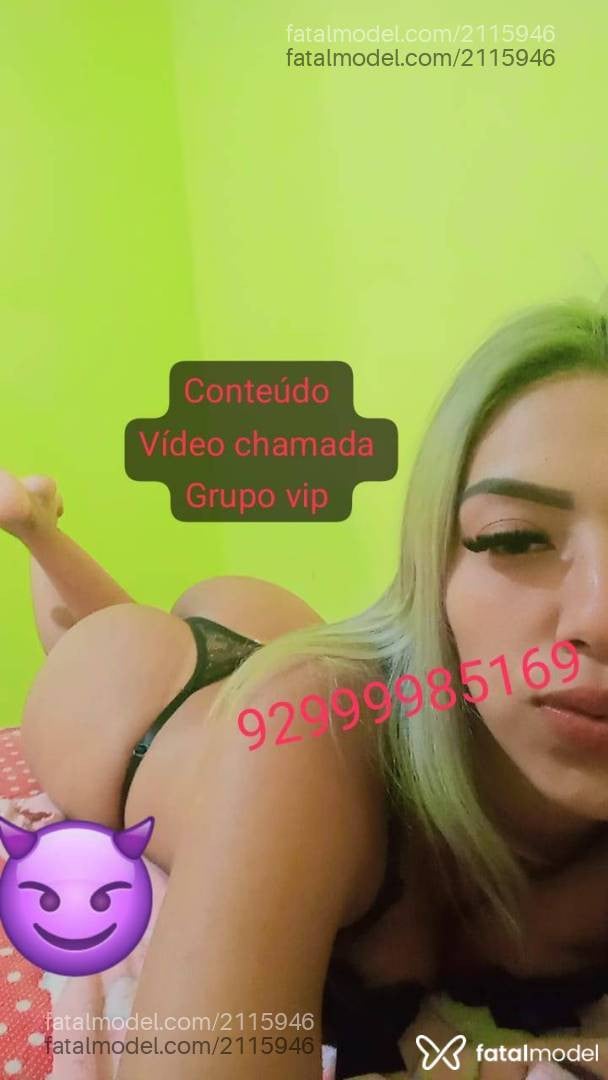 Acompanhante mulher loira (o) de olhos castanhos - Melke