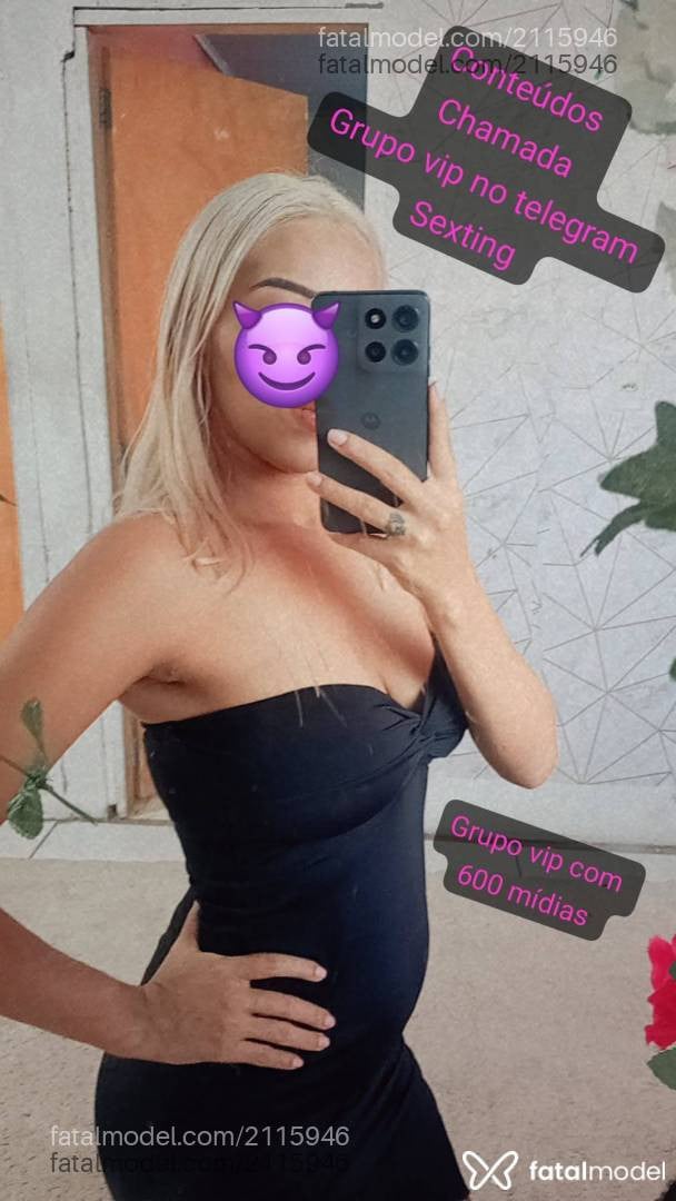Acompanhante mulher loira (o) de olhos castanhos - Melke
