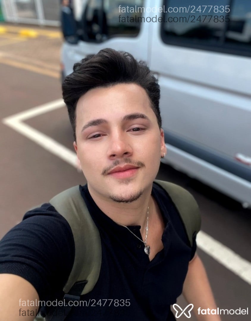 Acompanhante homem com cabelo castanho de olhos castanhos em Rio de Janeiro - Lucas
