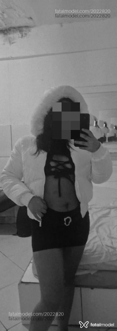 Acompanhante mulher morena (o) de olhos pretos em Maricá - Solzinha