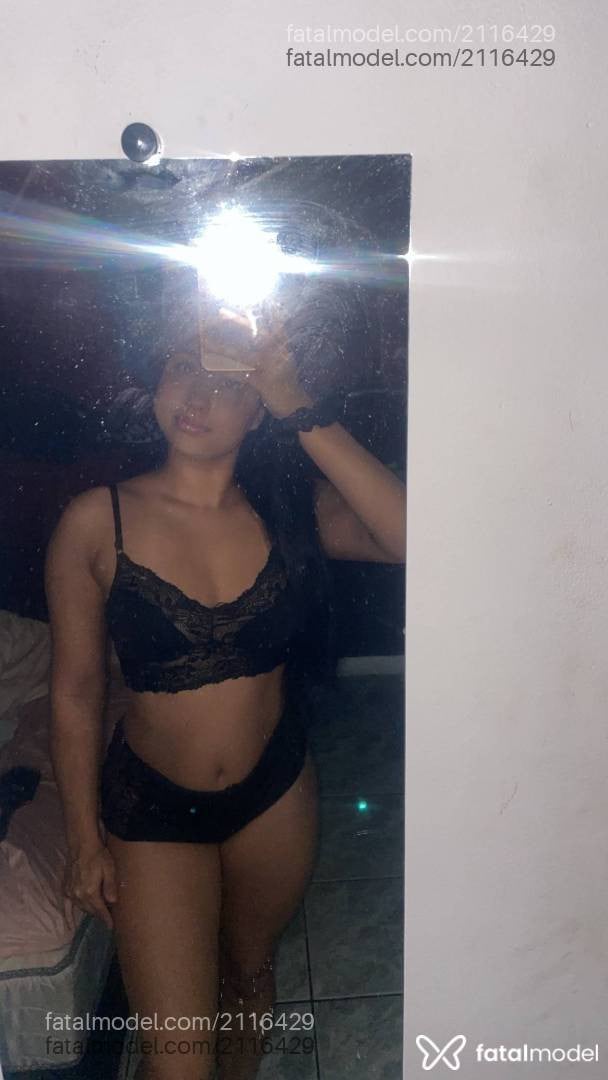 Acompanhante mulher morena (o) de olhos castanhos - Julia Santos