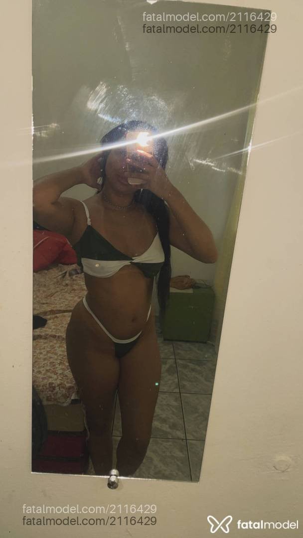 Acompanhante mulher morena (o) de olhos castanhos - Julia Santos