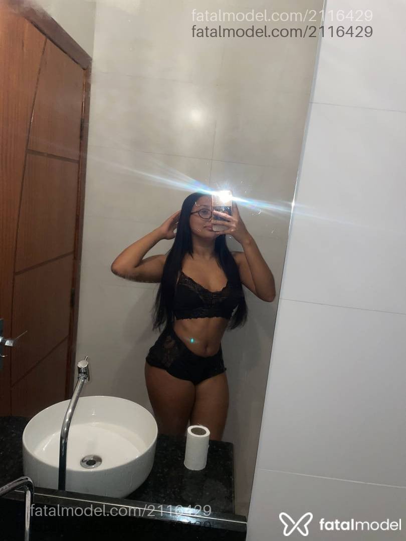 Acompanhante mulher morena (o) de olhos castanhos - Julia Santos