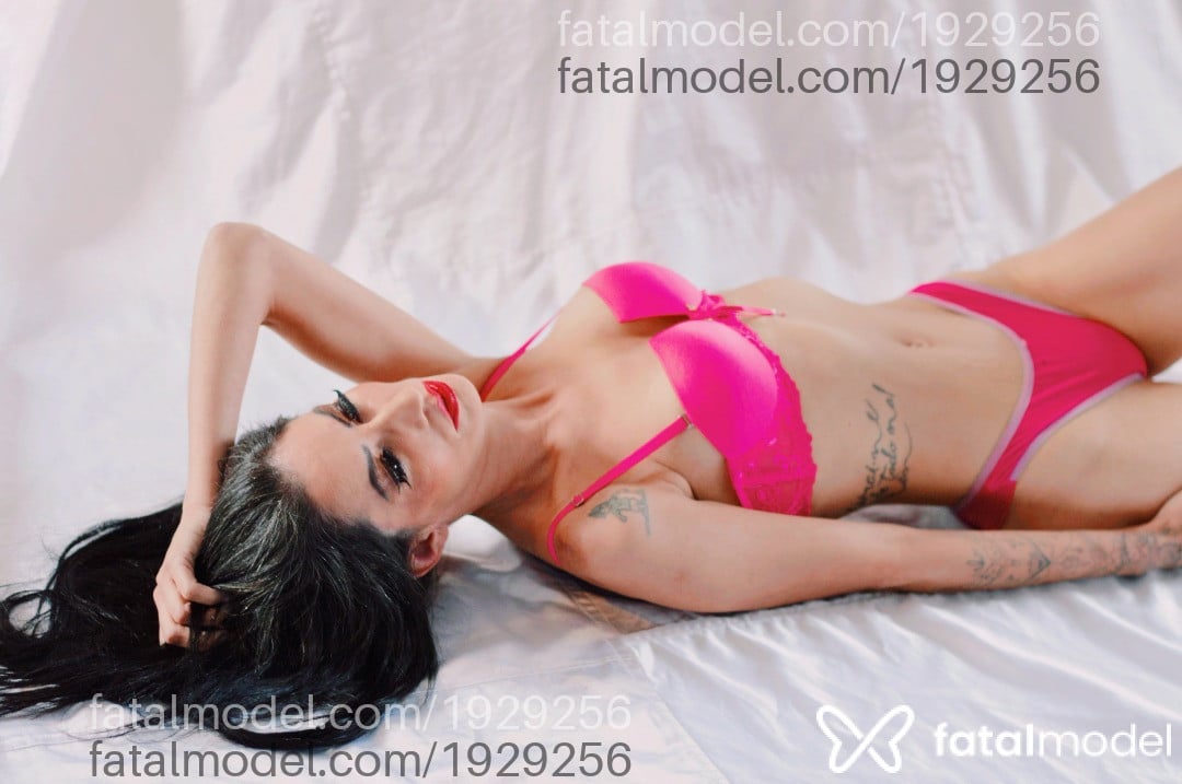 Acompanhante mulher com cabelo castanho de olhos pretos em Belo Horizonte - Izabella