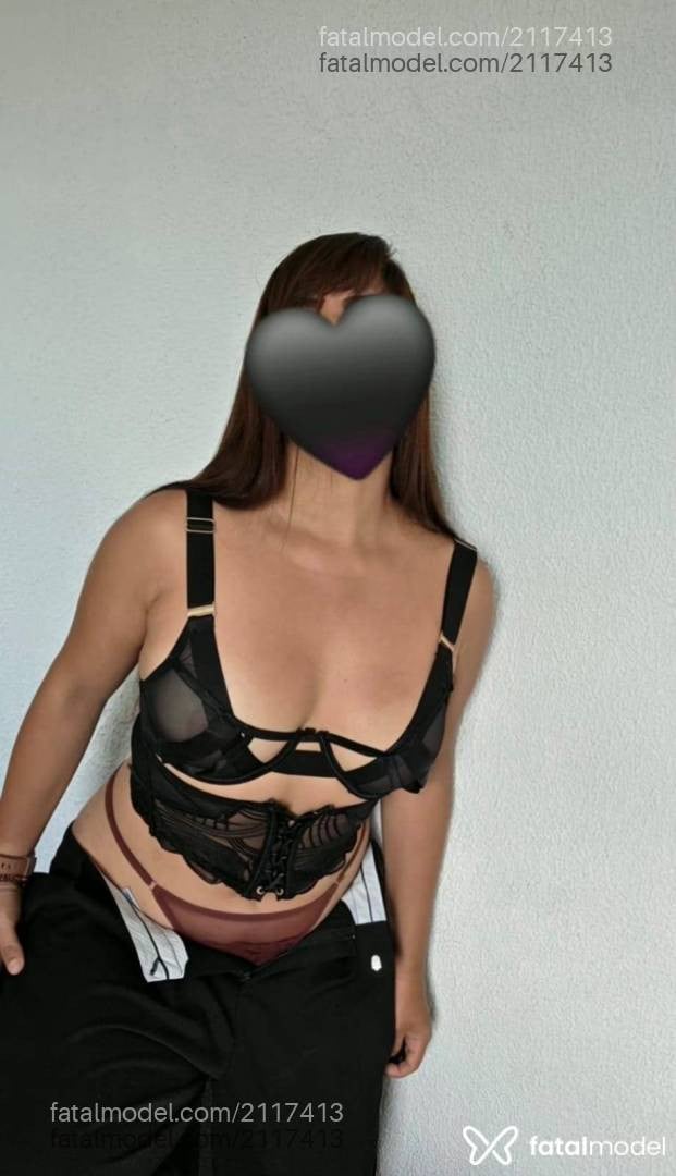 Acompanhante mulher com cabelo castanho de olhos castanhos - Patrícia Bergman