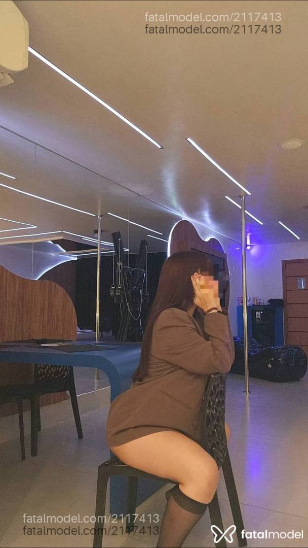 Acompanhante mulher com cabelo castanho de olhos castanhos - Patrícia Bergman