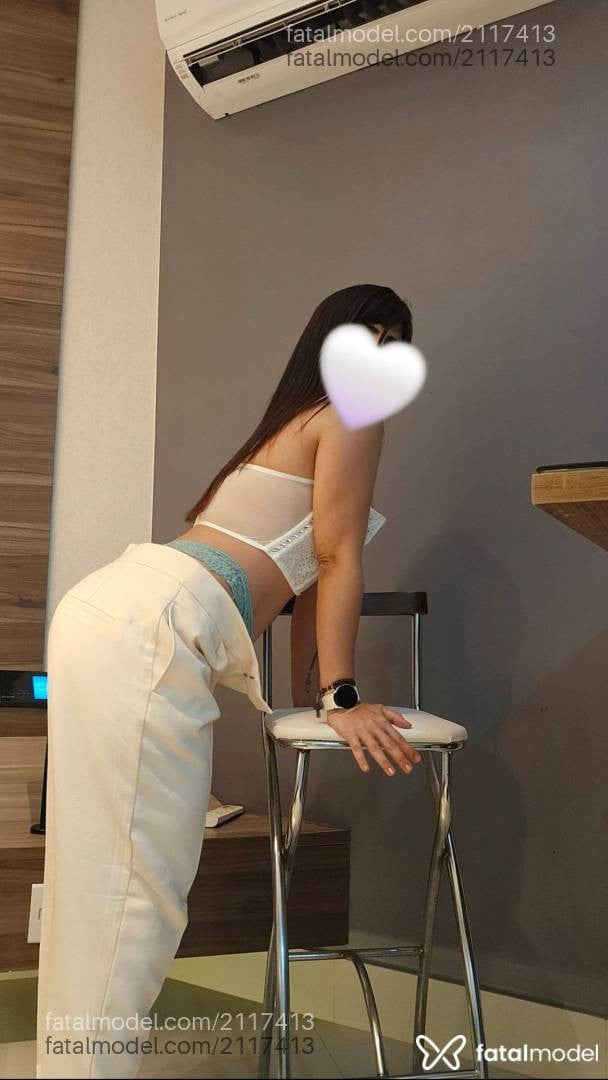 Acompanhante mulher com cabelo castanho de olhos castanhos - Patrícia Bergman