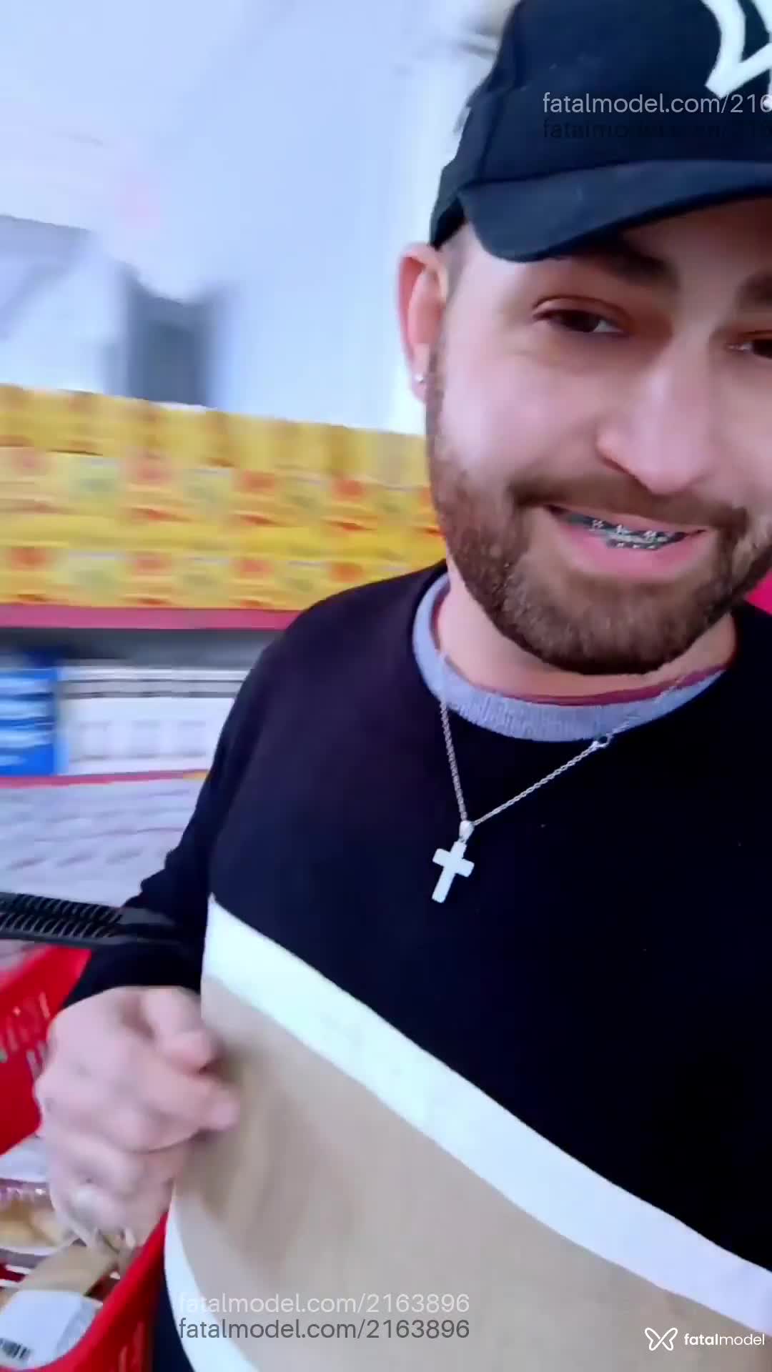 Acompanhante homem com cabelo castanho de olhos castanhos em Carazinho - Giovane