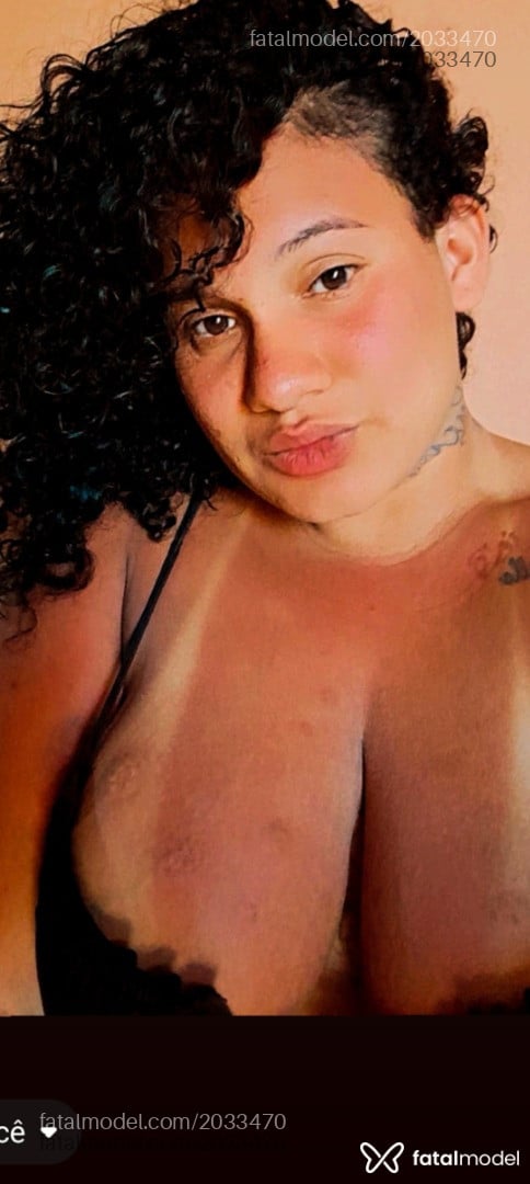 Acompanhante mulher morena (o) de olhos mel - Brenda Acompanhante mulher morena (o) de olhos mel - Brenda
