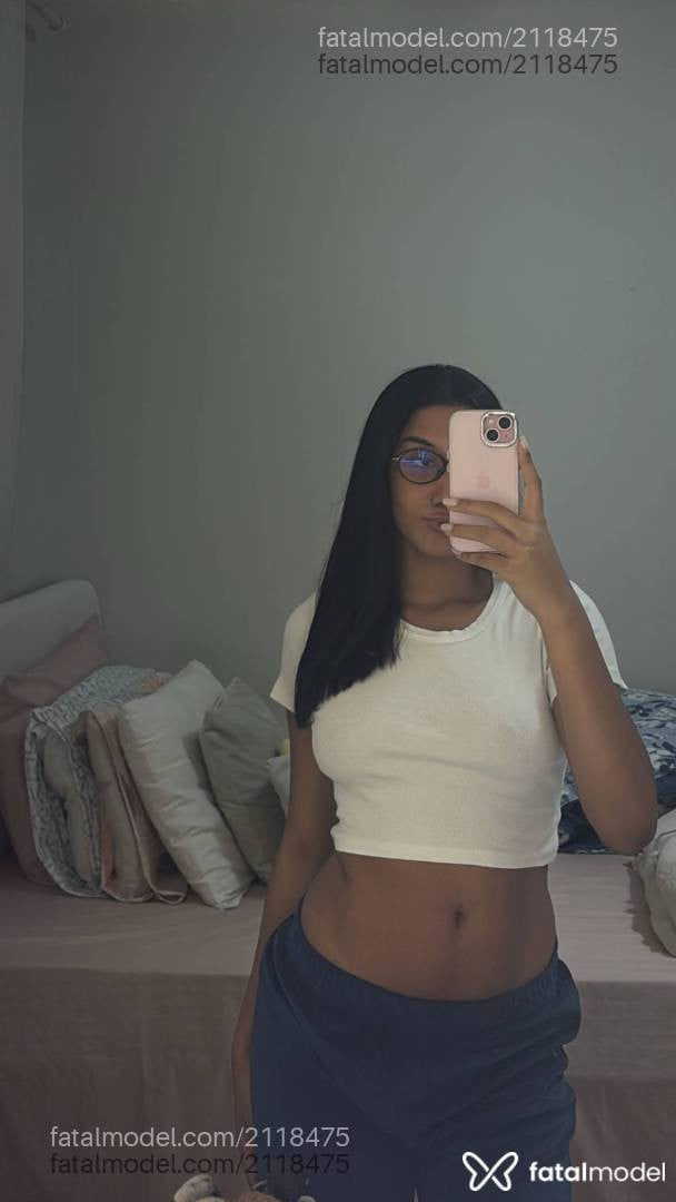 Acompanhante mulher morena (o) de olhos castanhos - Brenda