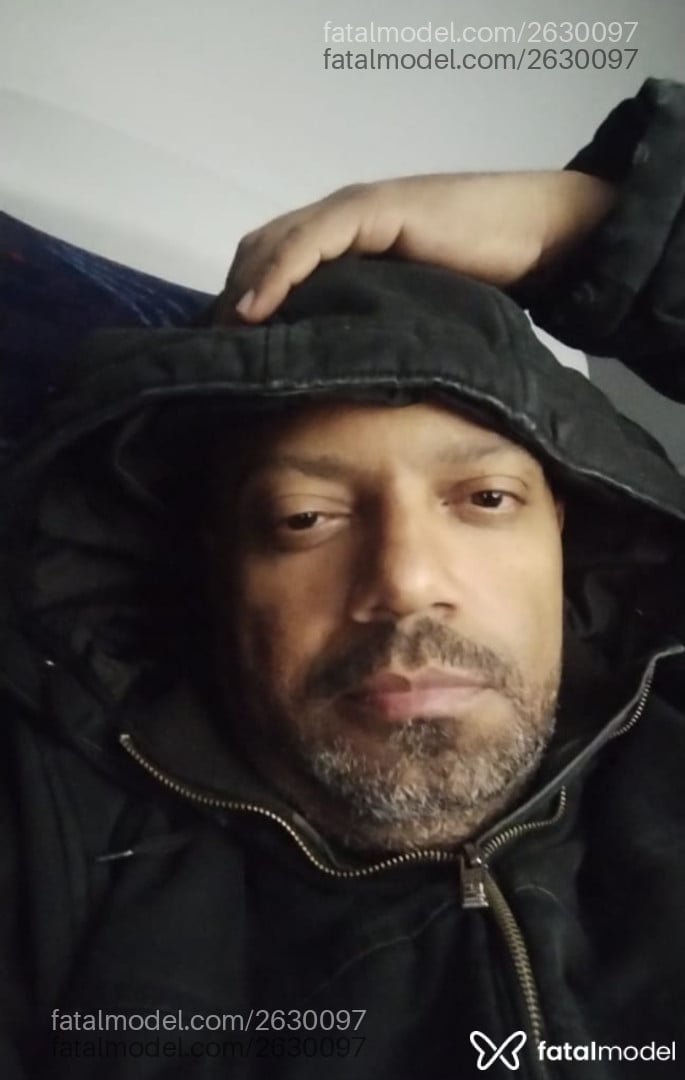 Acompanhante homem sem cabelo de olhos pretos em São Paulo - Paulo
