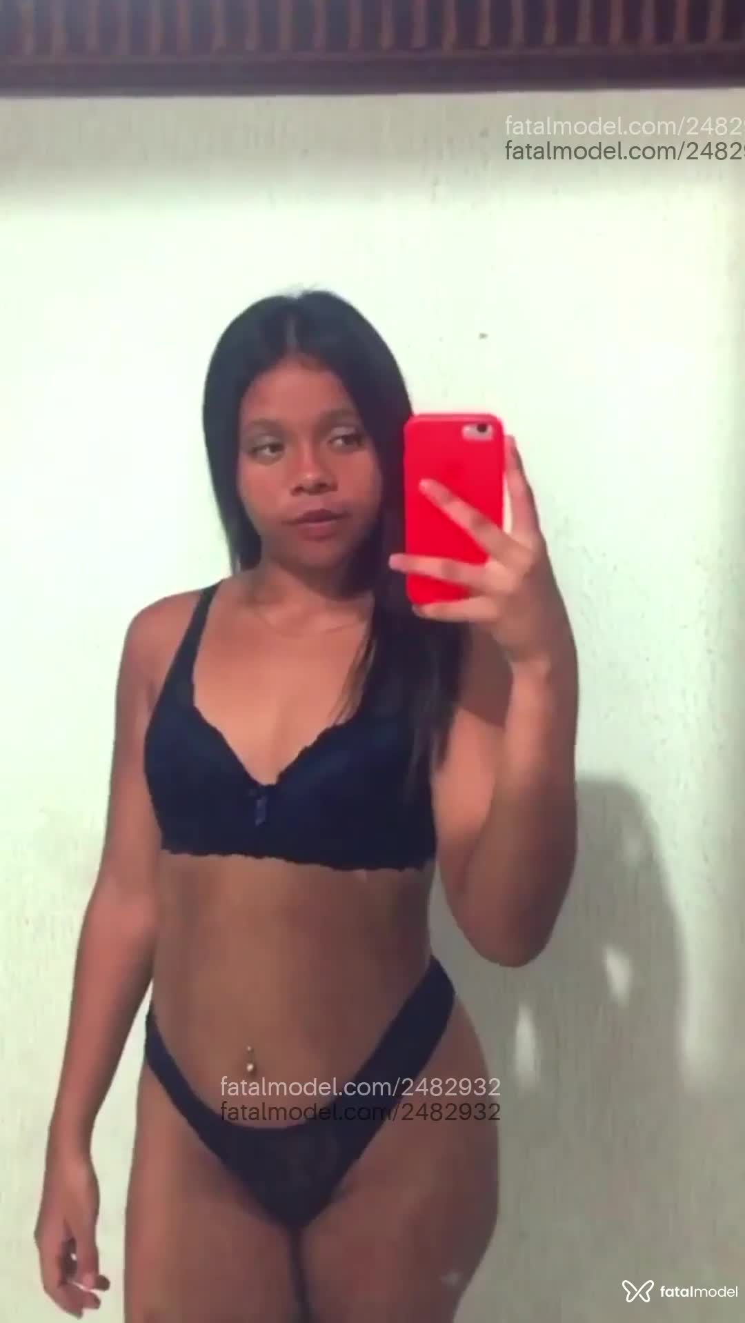 Acompanhante mulher com cabelo castanho de olhos castanhos em Fortaleza - Catarina