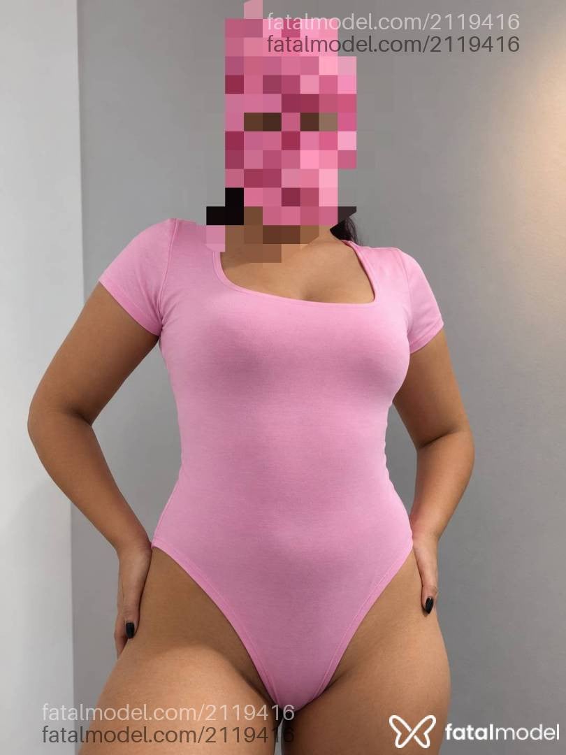 Acompanhante mulher com cabelo castanho de olhos castanhos - Juliana