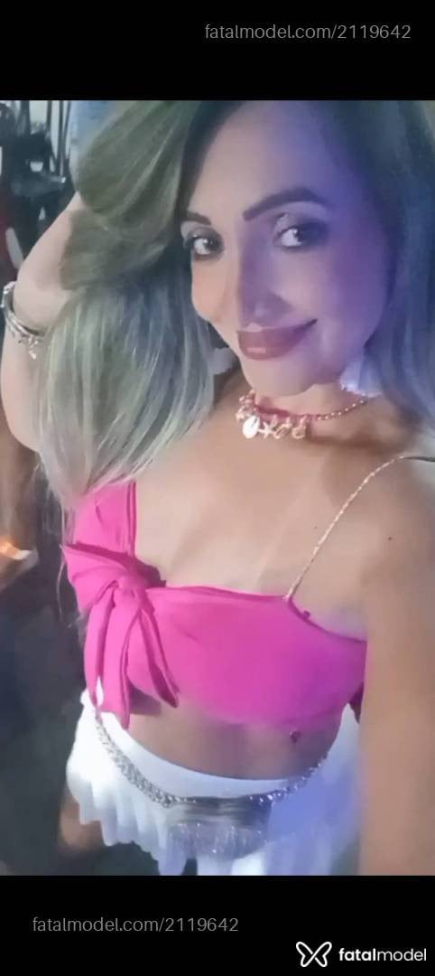 Acompanhante mulher loira (o) de olhos castanhos em Maringá - Karen Lacerda