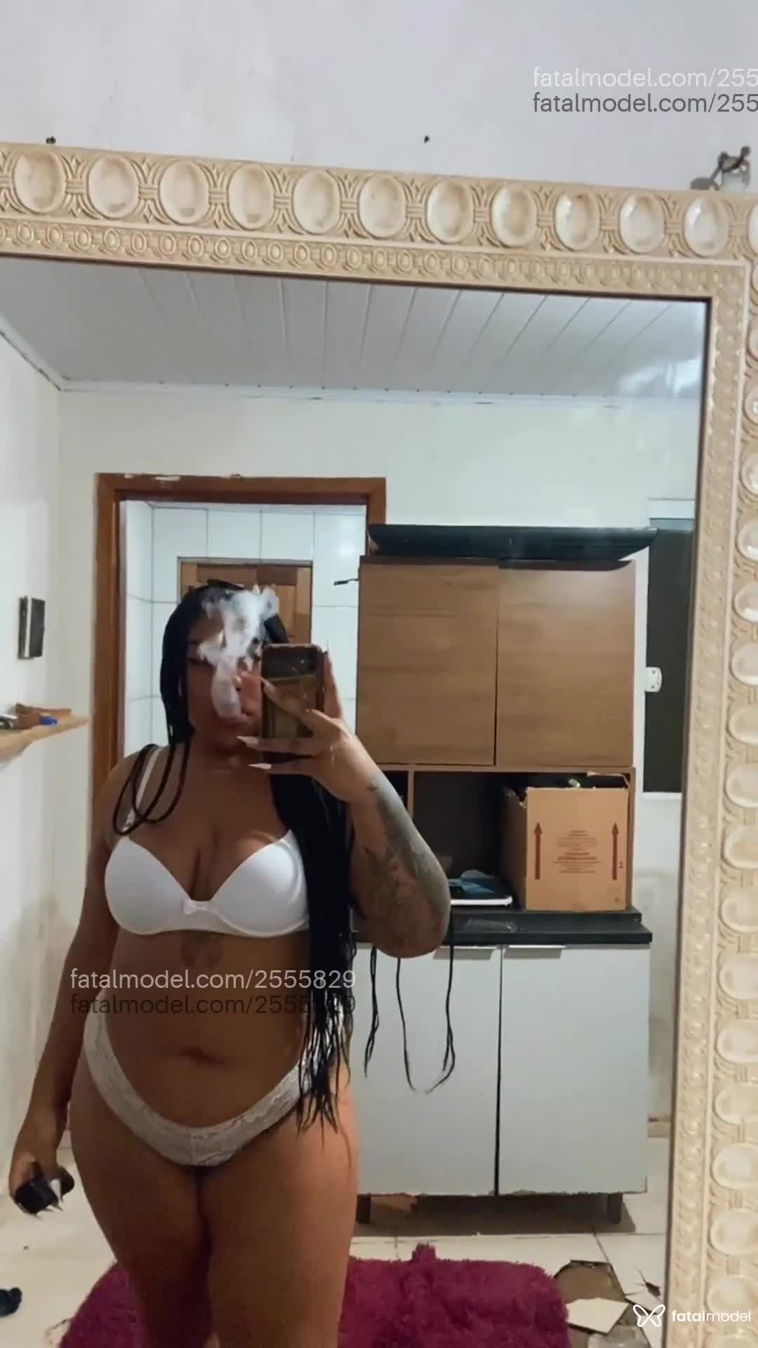 Acompanhante mulher morena (o) de olhos castanhos em Araucária - Giovana