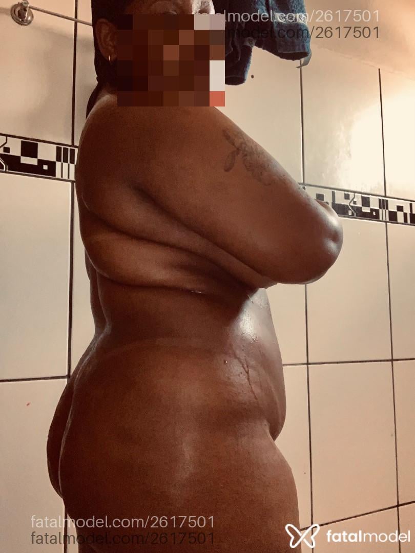 Acompanhante mulher com cabelo castanho de olhos castanhos em Goiânia - Raissa