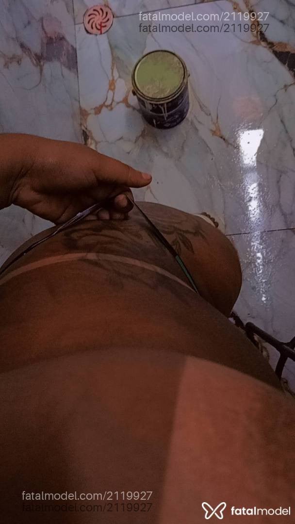 Acompanhante mulher morena (o) de olhos pretos - MORENAH