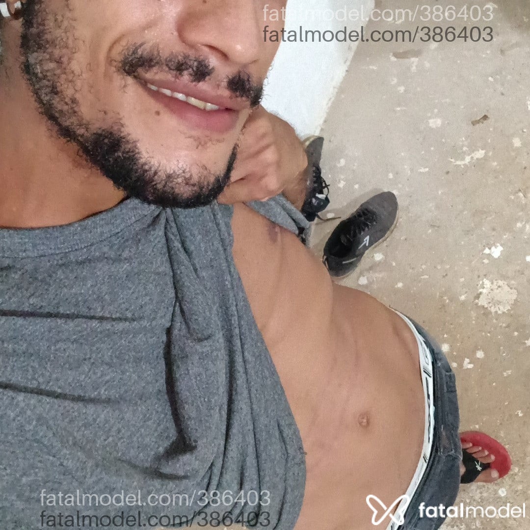 Acompanhante homem com cabelo castanho de olhos castanhos em Palmas Acompanhante homem com cabelo castanho de olhos castanhos em Palmas - Reizin