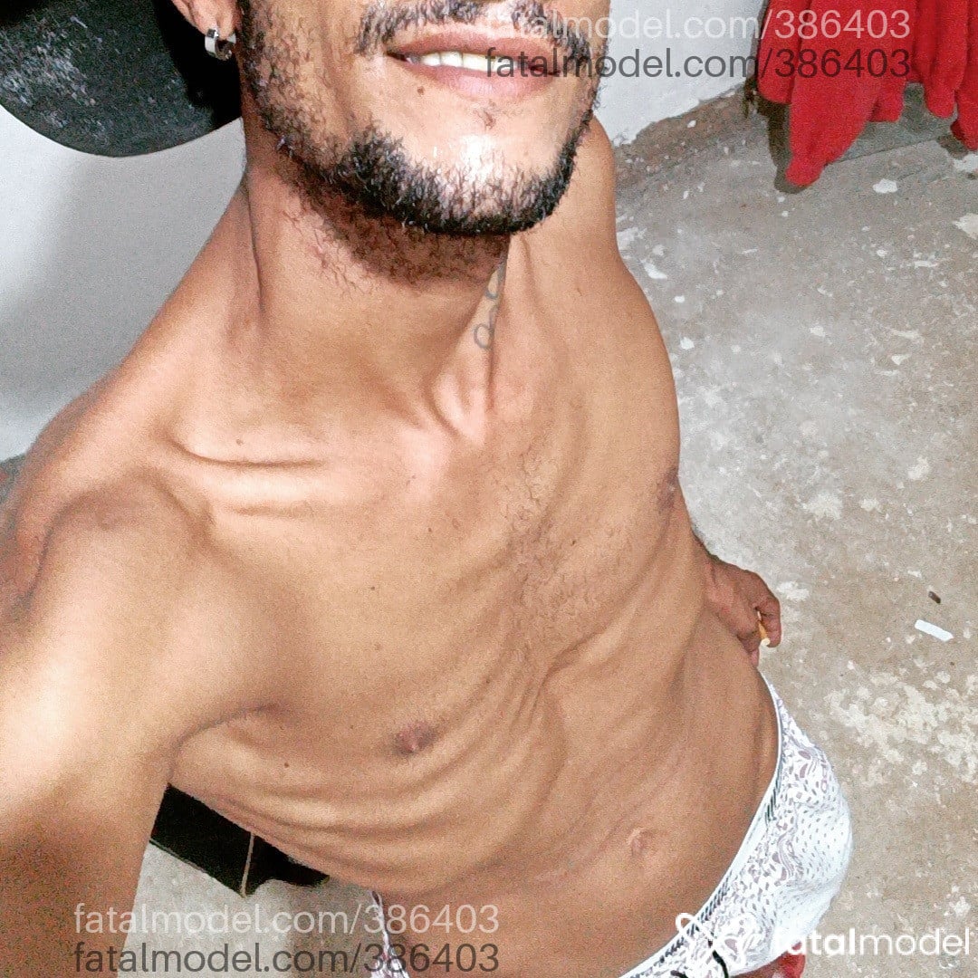 Acompanhante homem com cabelo castanho de olhos castanhos em Palmas Acompanhante homem com cabelo castanho de olhos castanhos em Palmas - Reizin