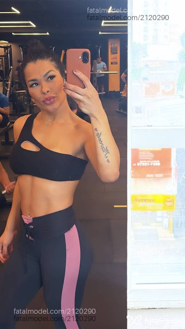 Acompanhante mulher com cabelo castanho de olhos castanhos - Jessiquinha