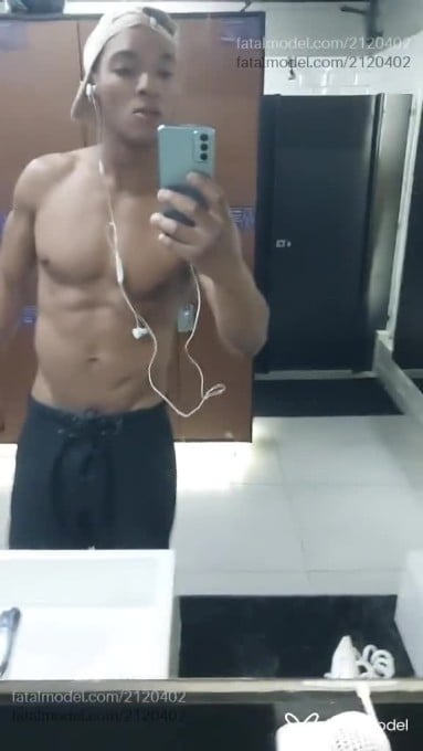 Acompanhante homem morena (o) de olhos pretos em São Paulo - Black Soldier