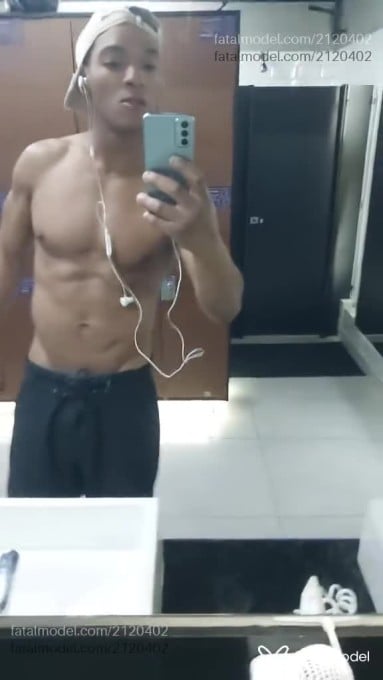 Acompanhante homem morena (o) de olhos pretos em São Paulo - Black Soldier