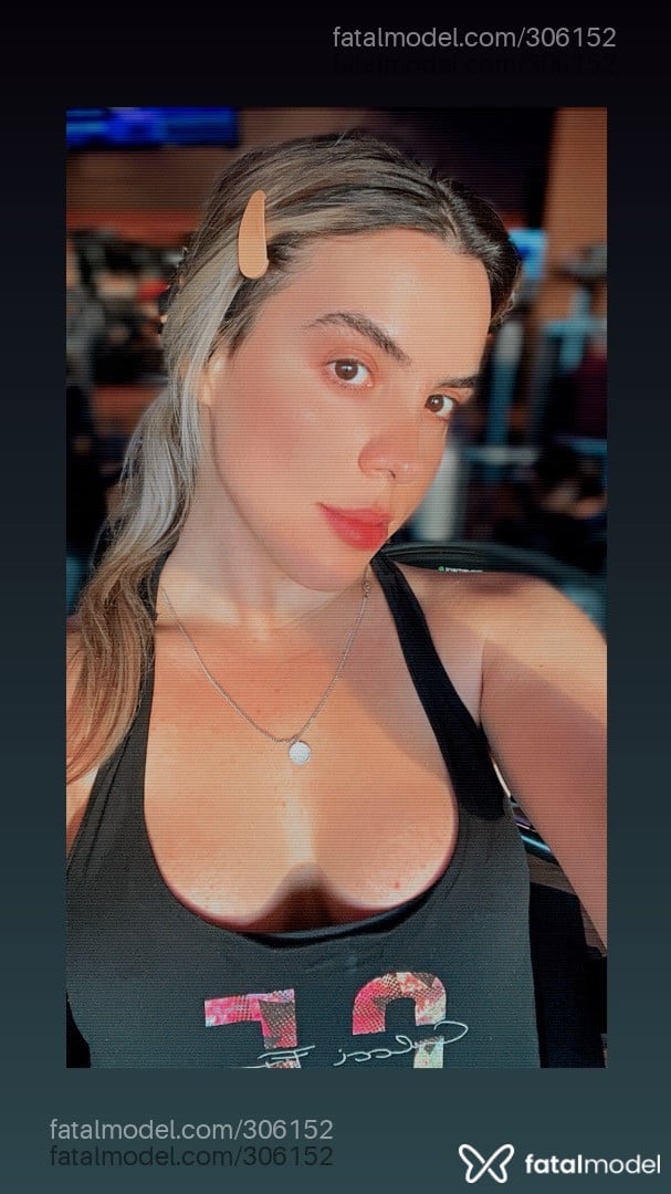 Acompanhante mulher trans loira (o) de olhos castanhos em Porto Alegre - RAYSSA