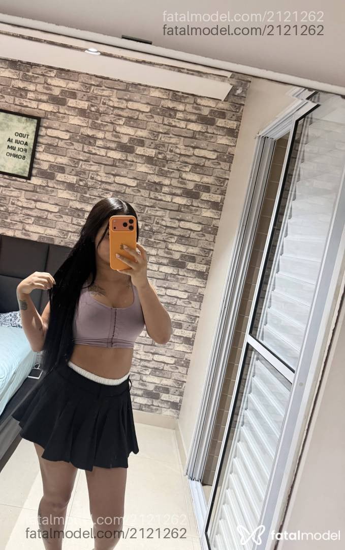 Acompanhante mulher morena (o) de olhos castanhos - Kimberly