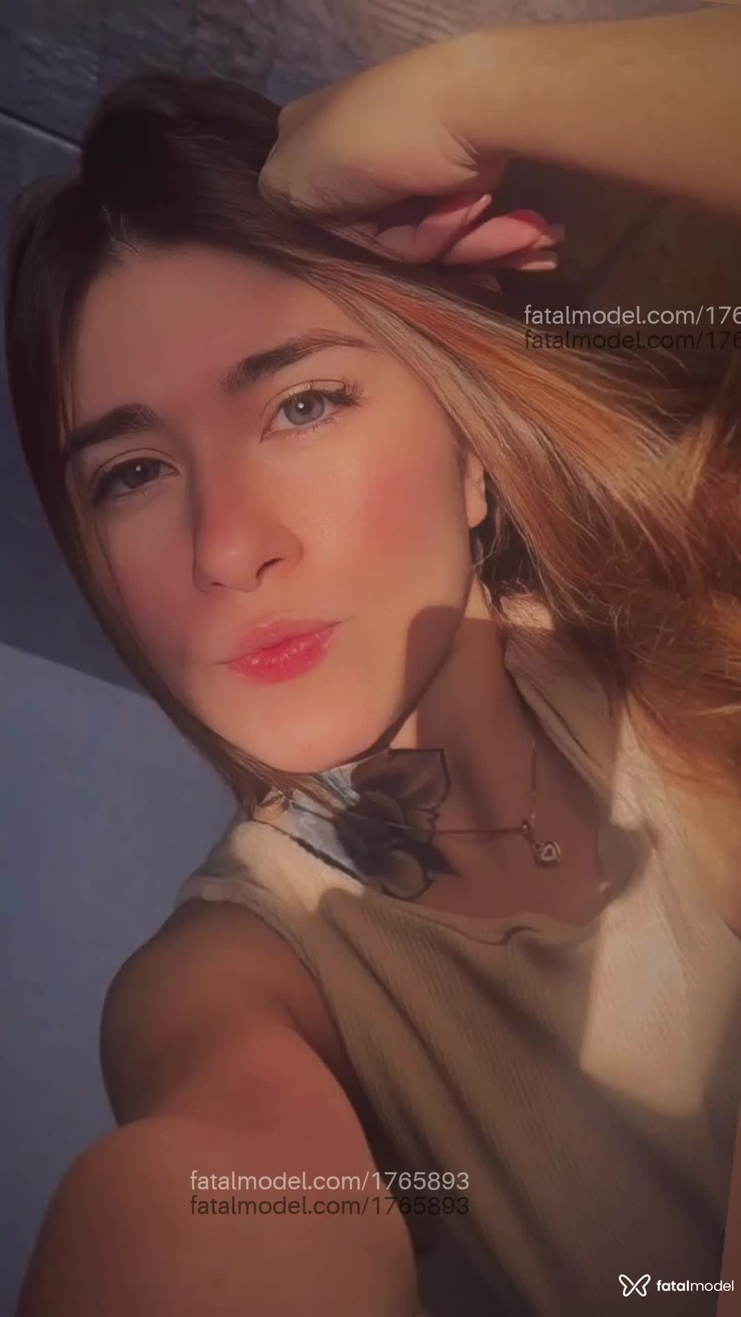 Acompanhante mulher loira (o) de olhos azuis - Alanna Acompanhante mulher loira (o) de olhos azuis - Alanna