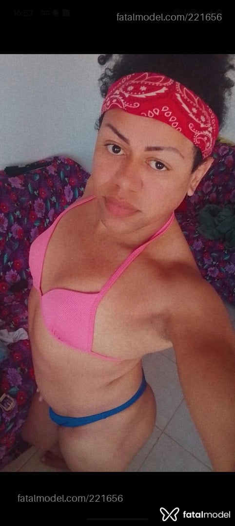 Acompanhante mulher trans com cabelo castanho de olhos castanhos em Araçatuba - Myrella Bellon