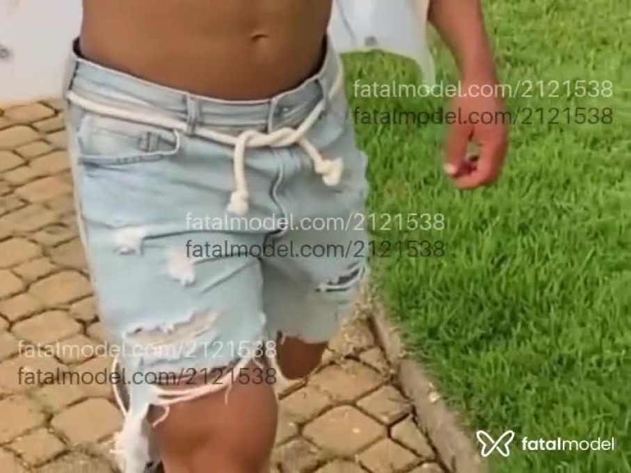 Acompanhante homem com cabelo castanho de olhos pretos em Virtual Acompanhante homem com cabelo castanho de olhos pretos em Virtual - Sousa