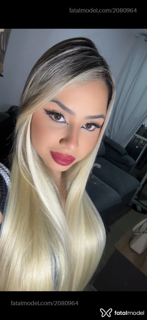 Acompanhante mulher loira (o) de olhos castanhos em São Paulo - Vick Salles
