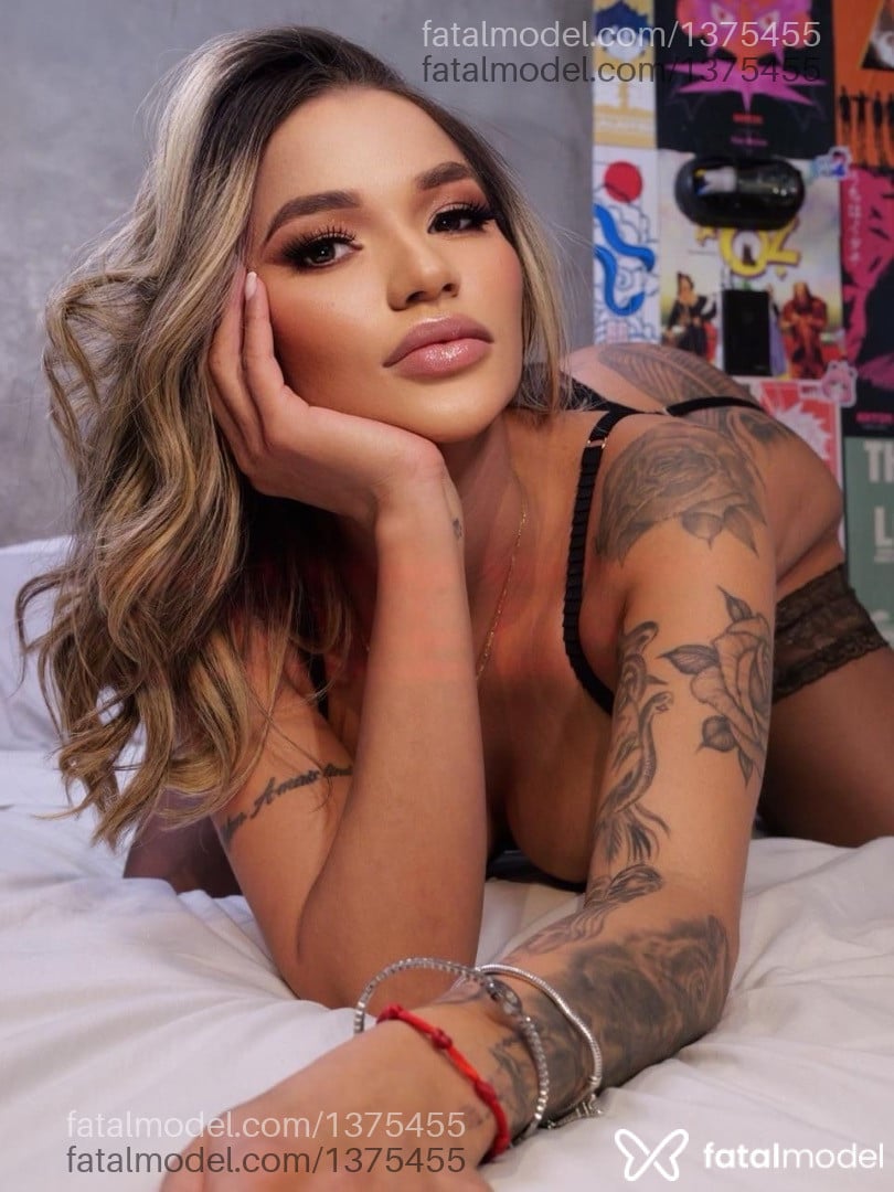 Acompanhante mulher loira (o) de olhos mel em São Paulo - Munik Sampaio