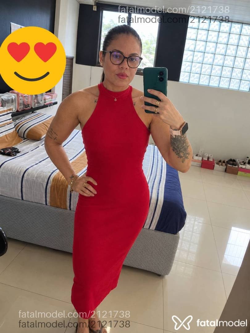 Acompanhante mulher com cabelo castanho de olhos castanhos - Mel