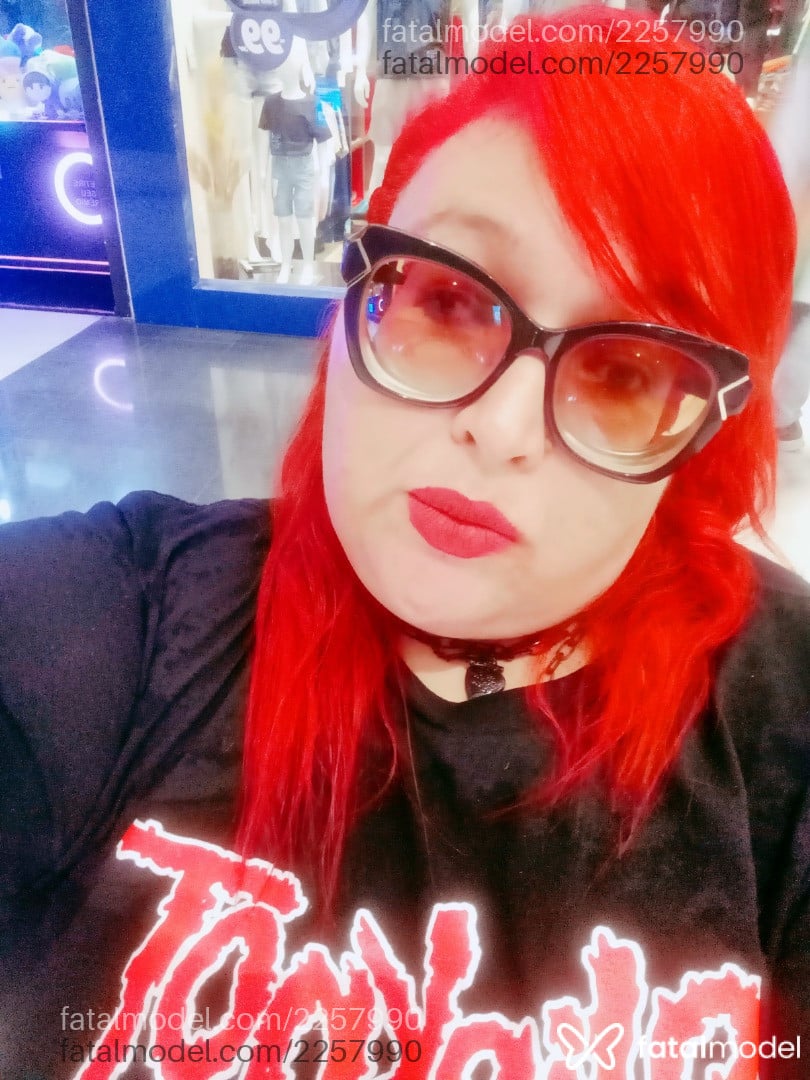Acompanhante mulher ruiva (o) de olhos castanhos - Crismoranguinho Acompanhante mulher ruiva (o) de olhos castanhos - Crismoranguinho