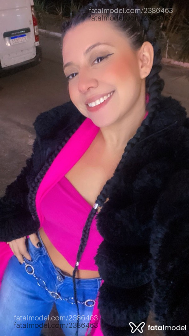 Acompanhante mulher morena (o) de olhos castanhos - Marina Acompanhante mulher morena (o) de olhos castanhos - Marina